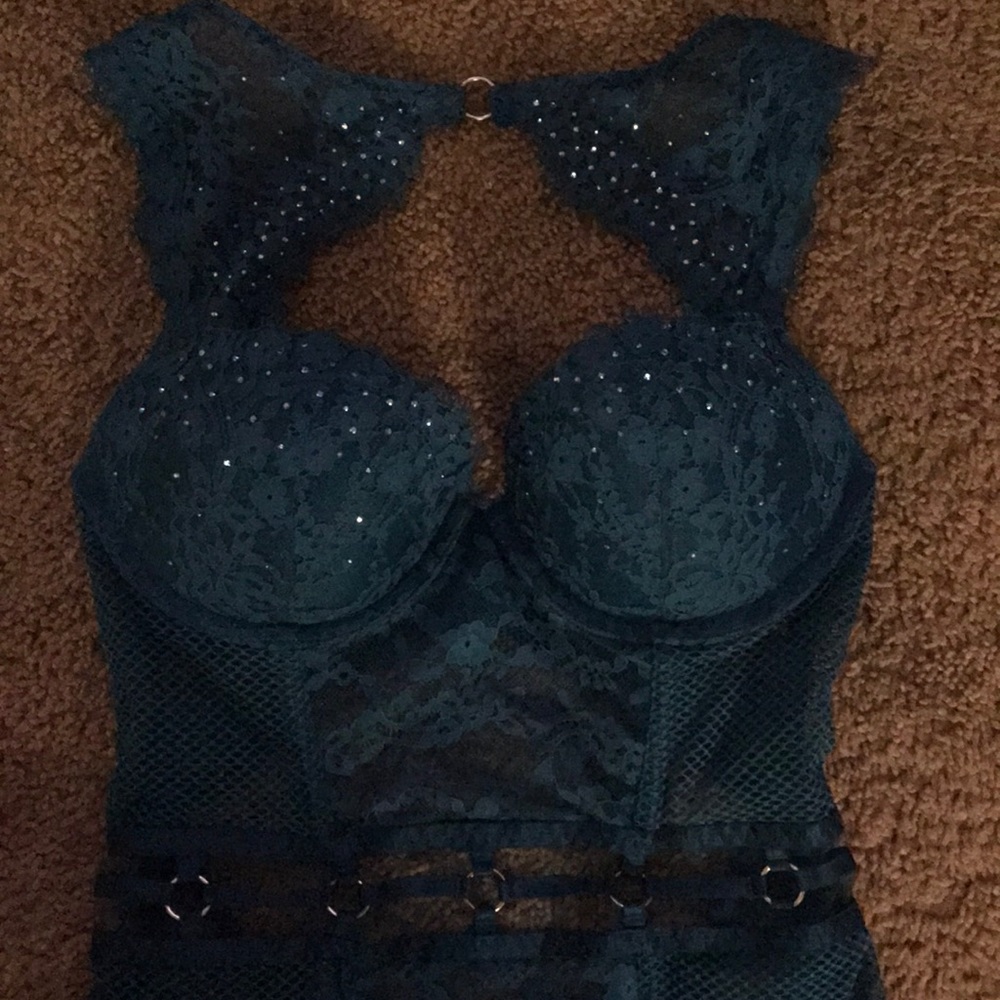 Victoria secret ,blue slide on lingerie w/ garter. - Picture 3 of 4